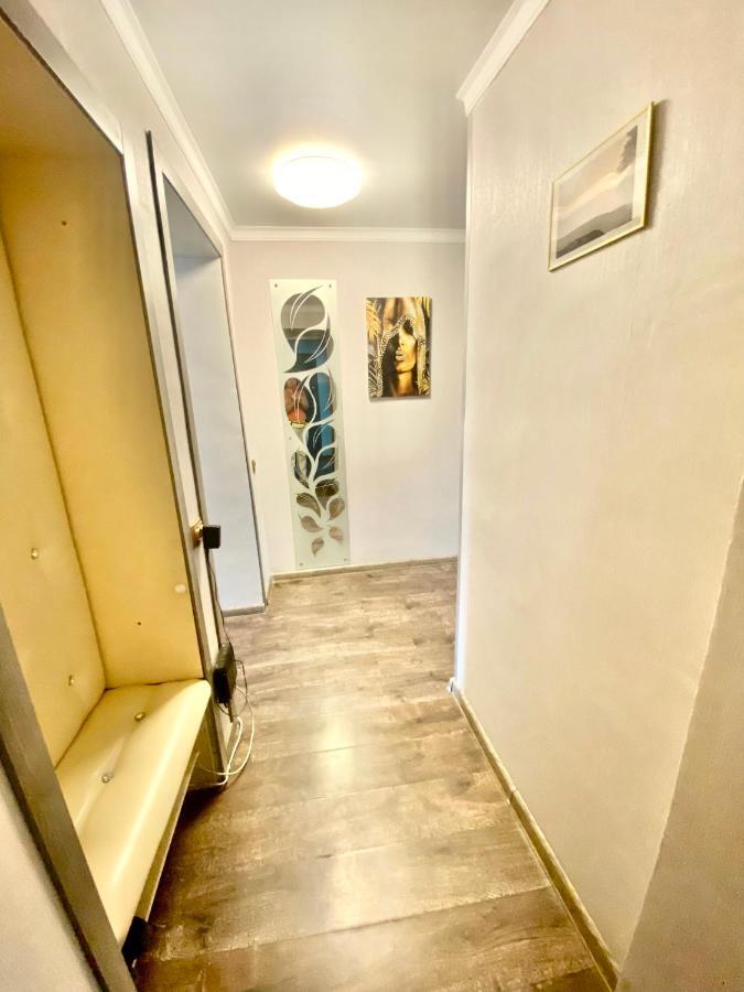 Прекрасная Квартира На Арбате В Алматы Exterior foto